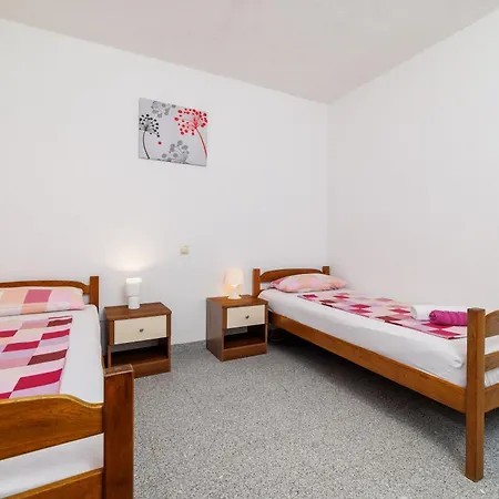 Stefica Апартаменты Лопар