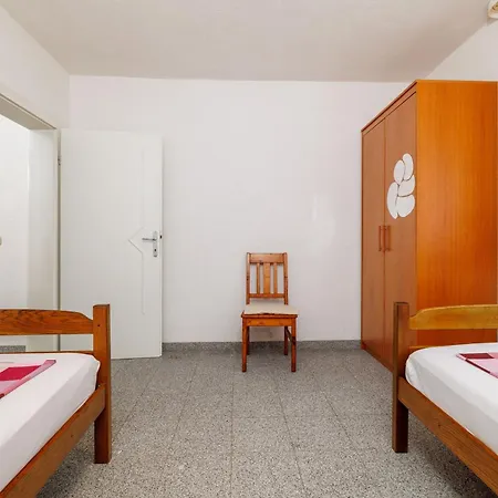 Stefica * Лопар