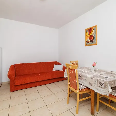 Stefica アパート *