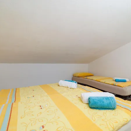 アパート Stefica