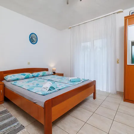 アパート Stefica ロパール