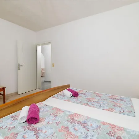 Stefica アパート