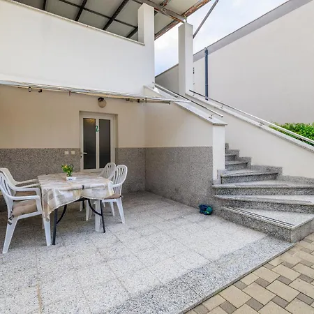 Stefica アパート *