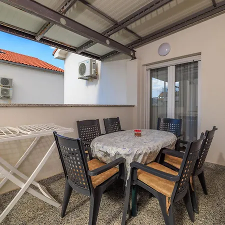 Stefica アパート